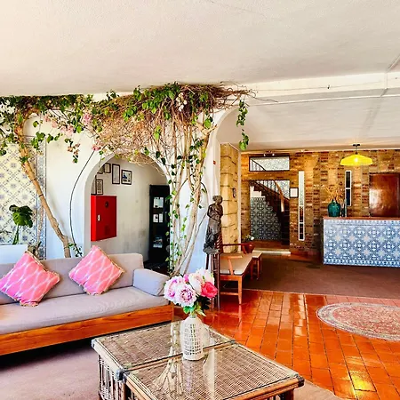 Bela Casa de hóspedes 3*